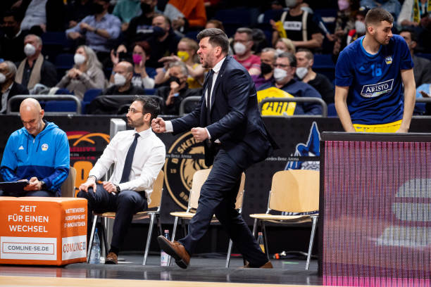 妈生睡眼 妈生睡眼